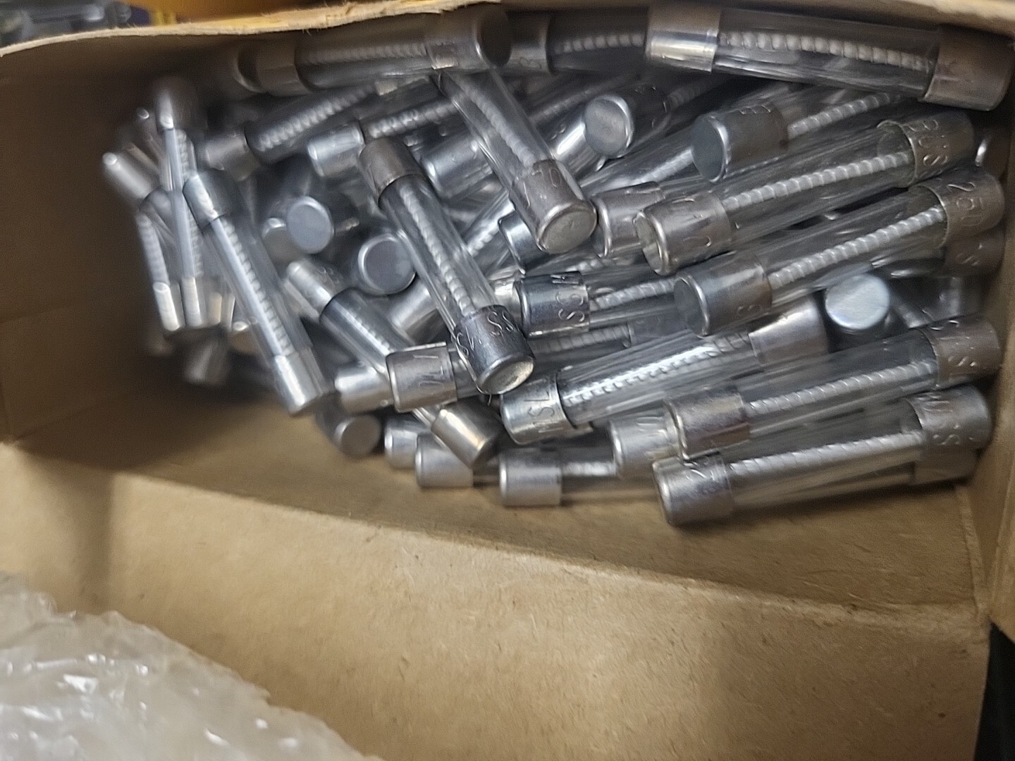 PACK OF 100 Buss Fuse MSL 3 FUSES Nos Surplus