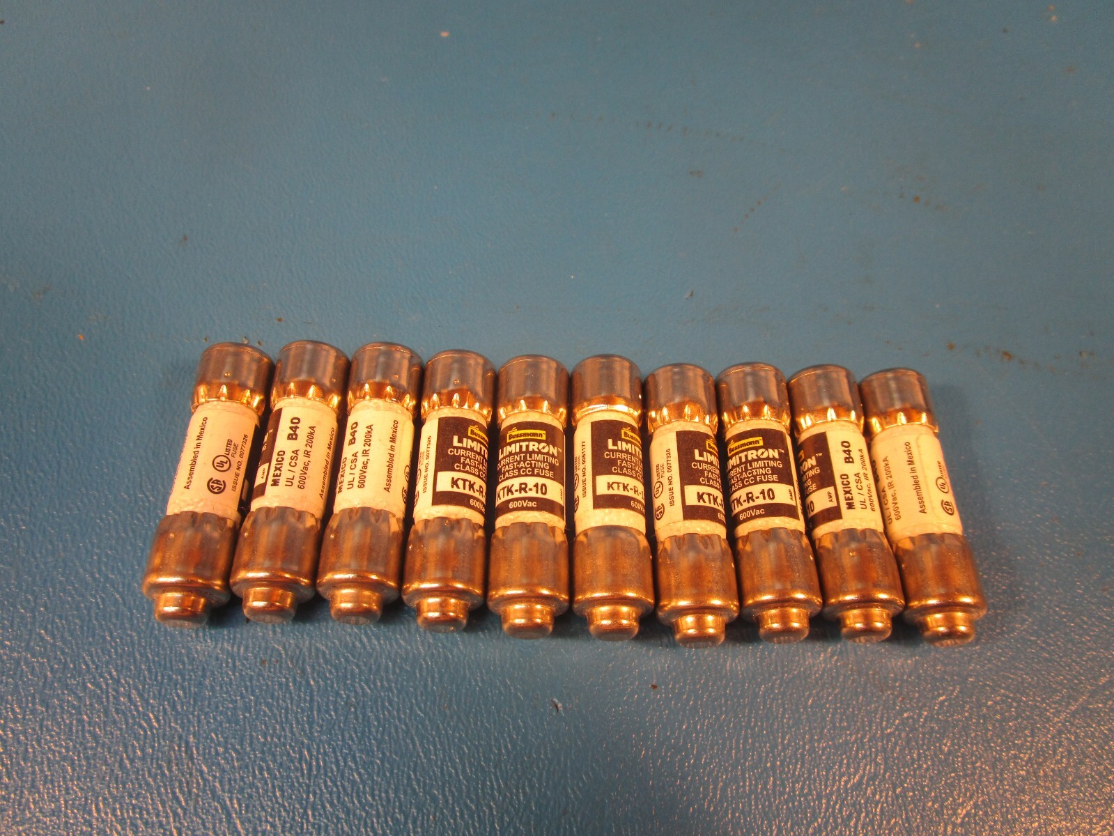 LOT OF 10 NB BUSSMANN LIMITRON KTK-R-10, FUSE, 600VAC, 10A