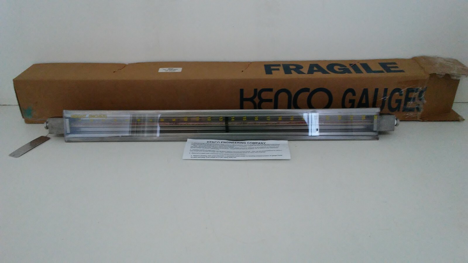 NIB! KENCO 100-PSIG 0-26″ AMBIENT FLOW METER GAUGE 88M50-28-AVH-RL-100-AMB-NS