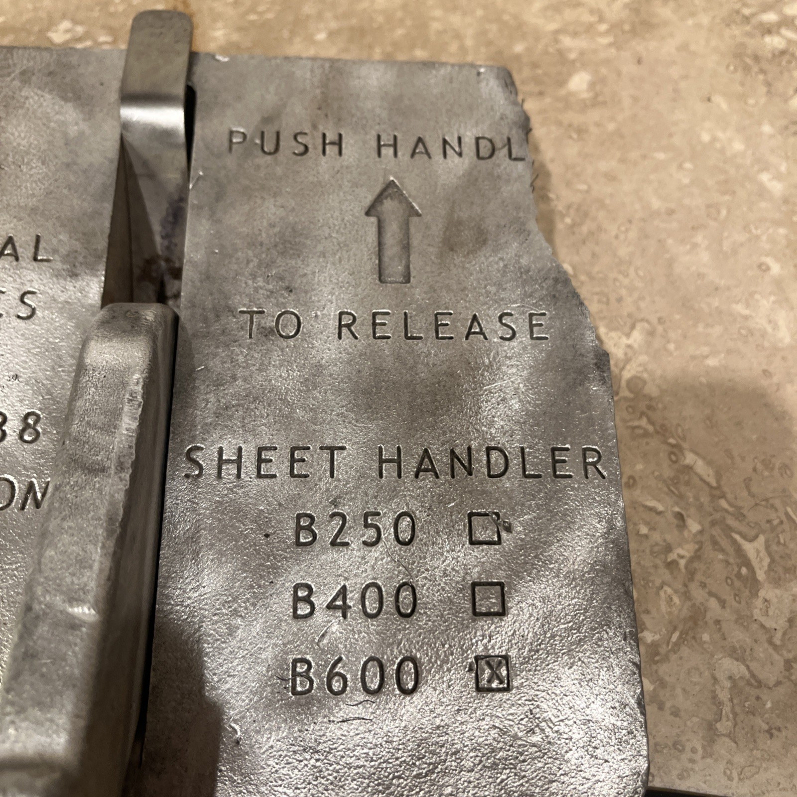 MAG-MATE B600 Manual Lifting Magnet,600 lb Load Cap. 2RVA6 (S1L5)