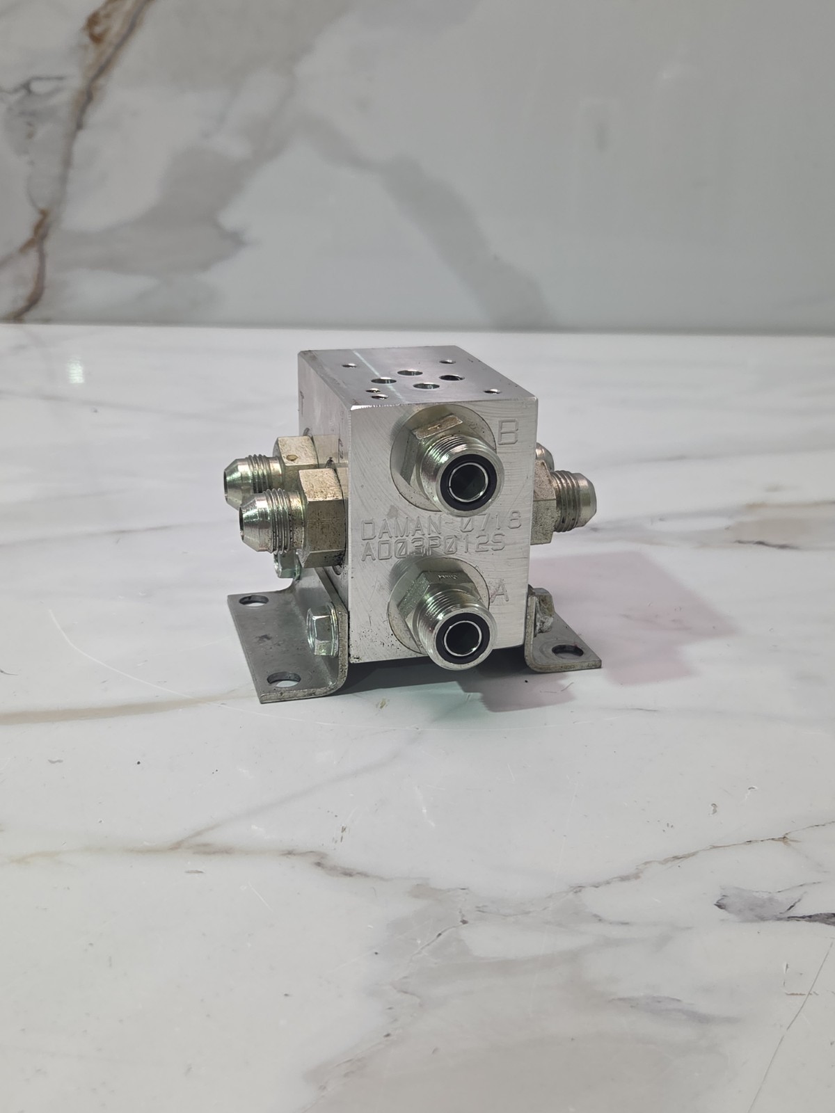 DAMAN AD03P012S MANIFOLD UNMP