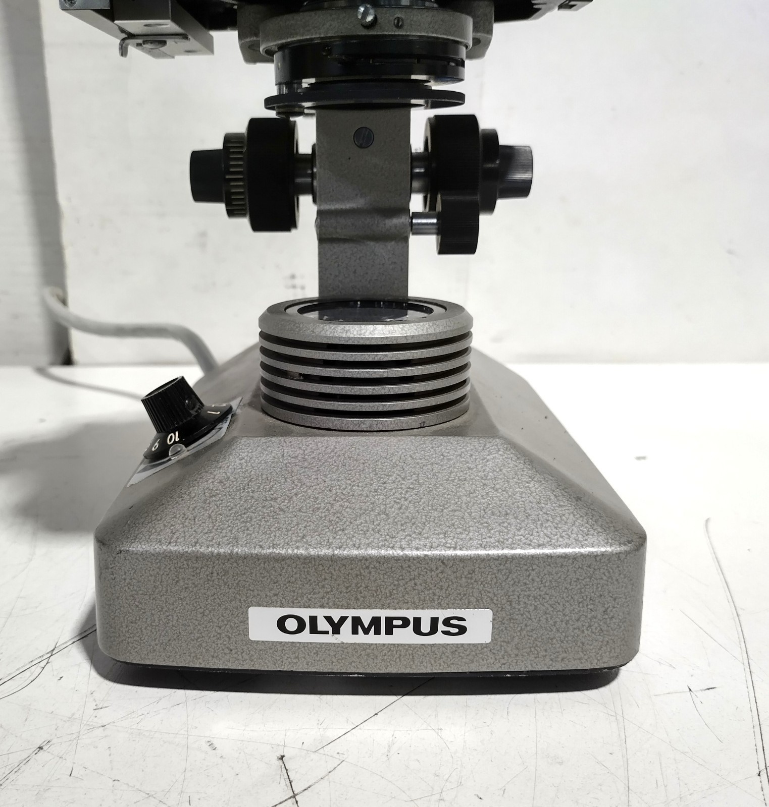 Olympus Tokyo Japan 256547 120V 20W Vintage Binocular Microscope – Untested
