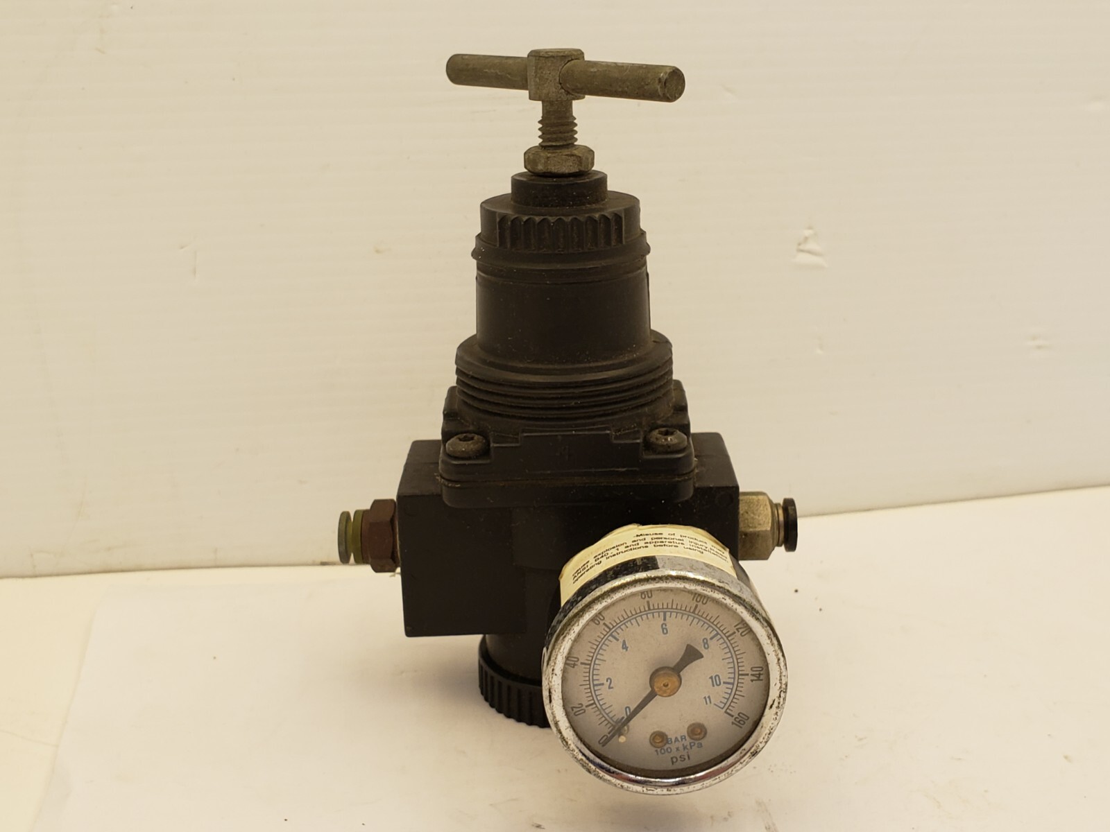 NORGREN RO8-201-RGMA REGULATOR W/ GAUGE-0-160 PSI, 1/8″ NPT