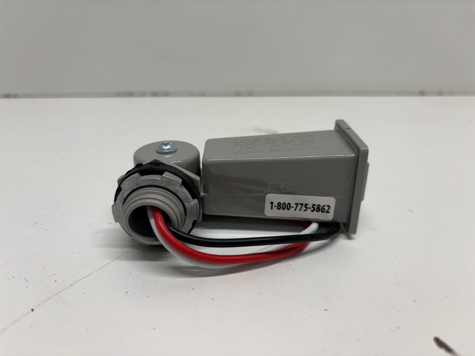 NEW OLD STOCK! PRECISION 208-277VAC RAINTIGHT PHOTOELECTRIC SWITCH ET-168