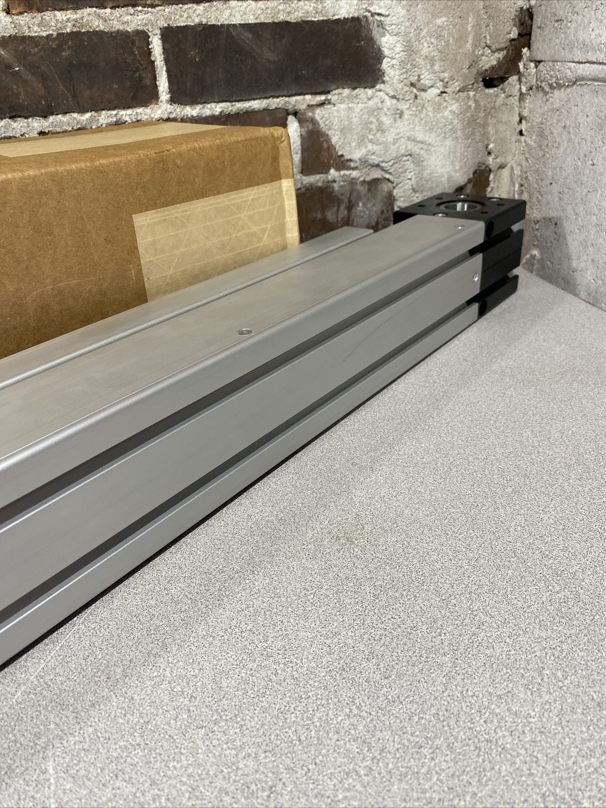 IAW DWG 163K432H01 Actuator 43.5” w/ 3×15.5” Carrier And Included 2” Wide Belt