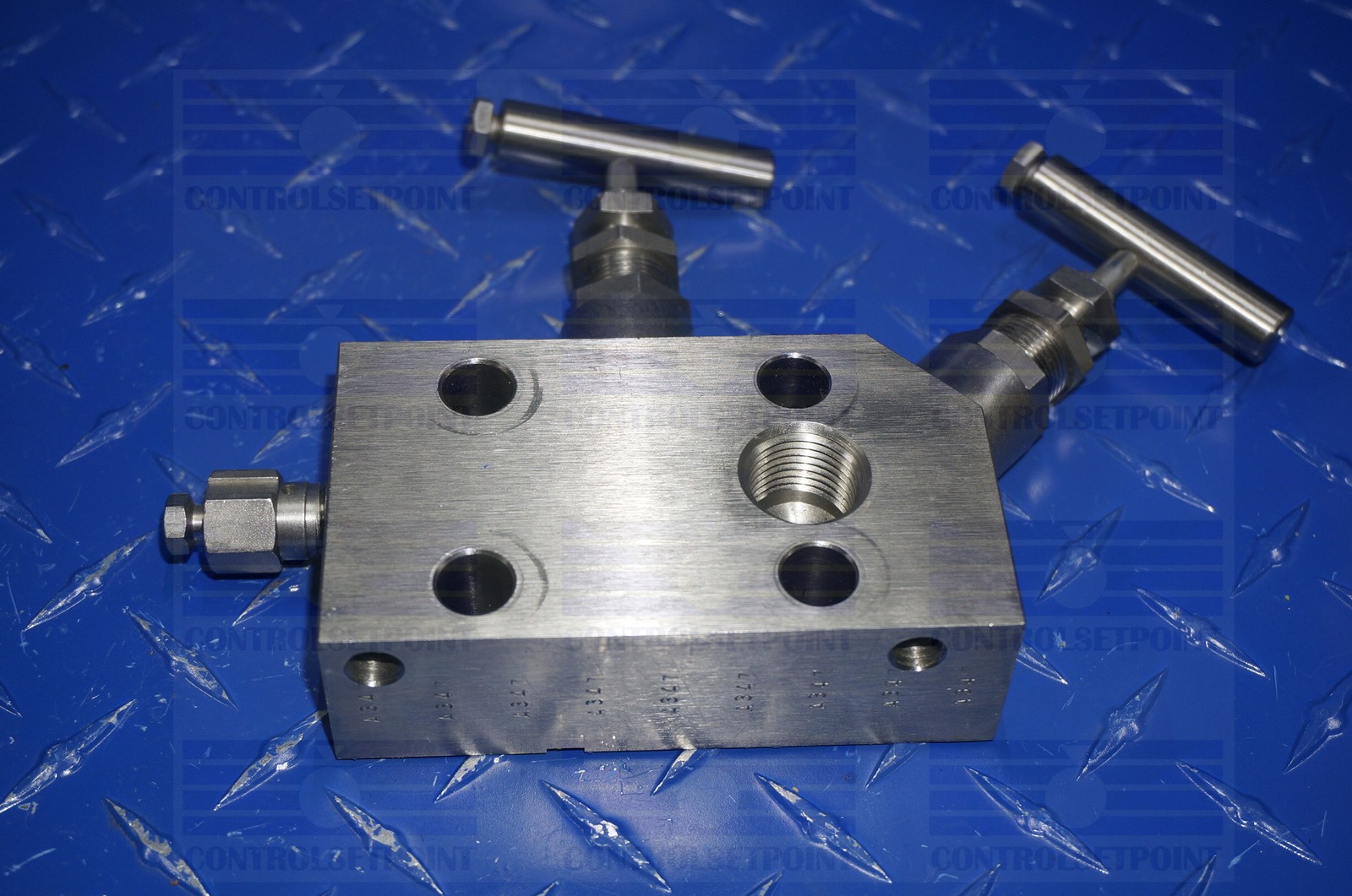 ANDERSON GREENWOOD MANIFOLD MC2HPS-4 2 VALVE MANIFOLD NEW