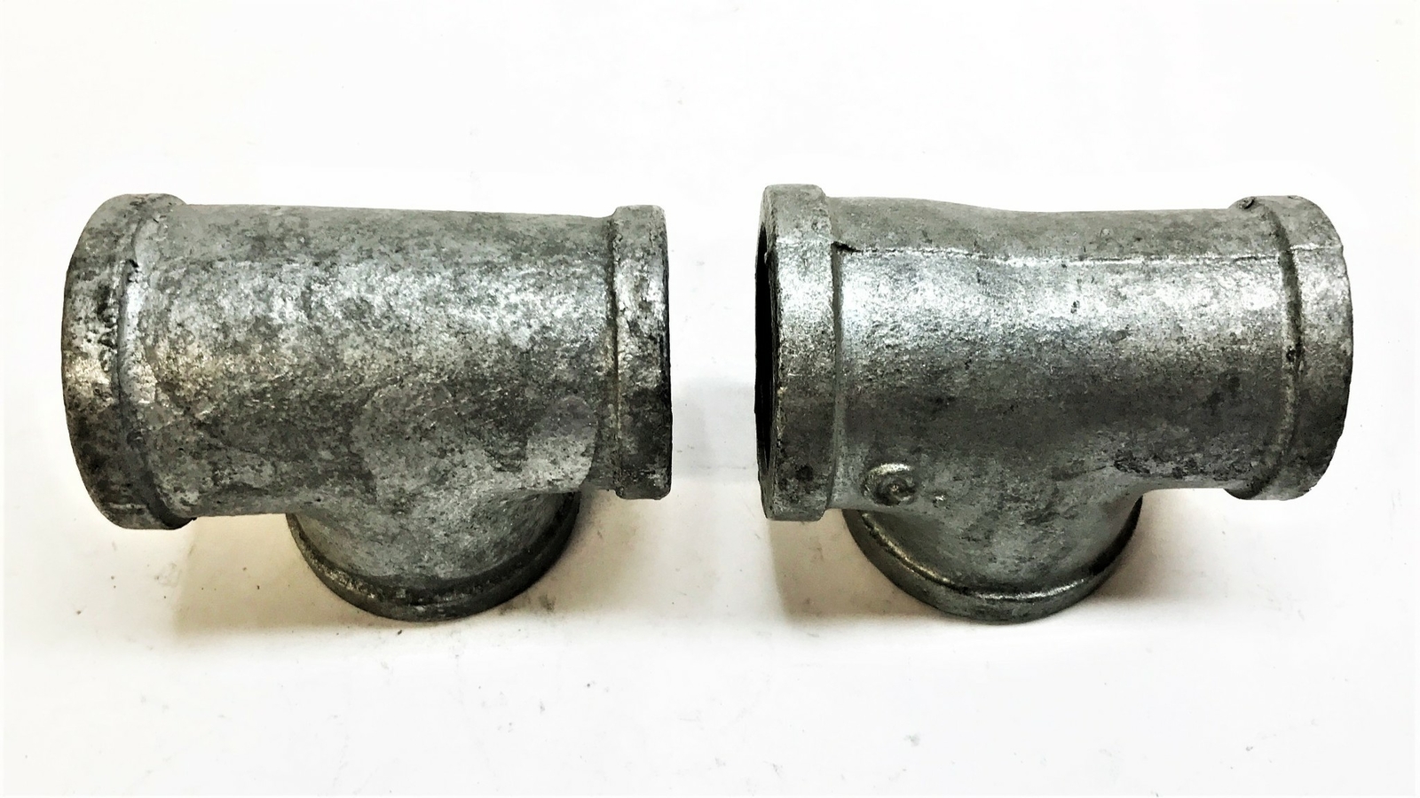 Unbranded Galvanized 1-1/2″ x 1-3/4″ x 1-3/4″ Tee Coupling [Lot of 2] NOS