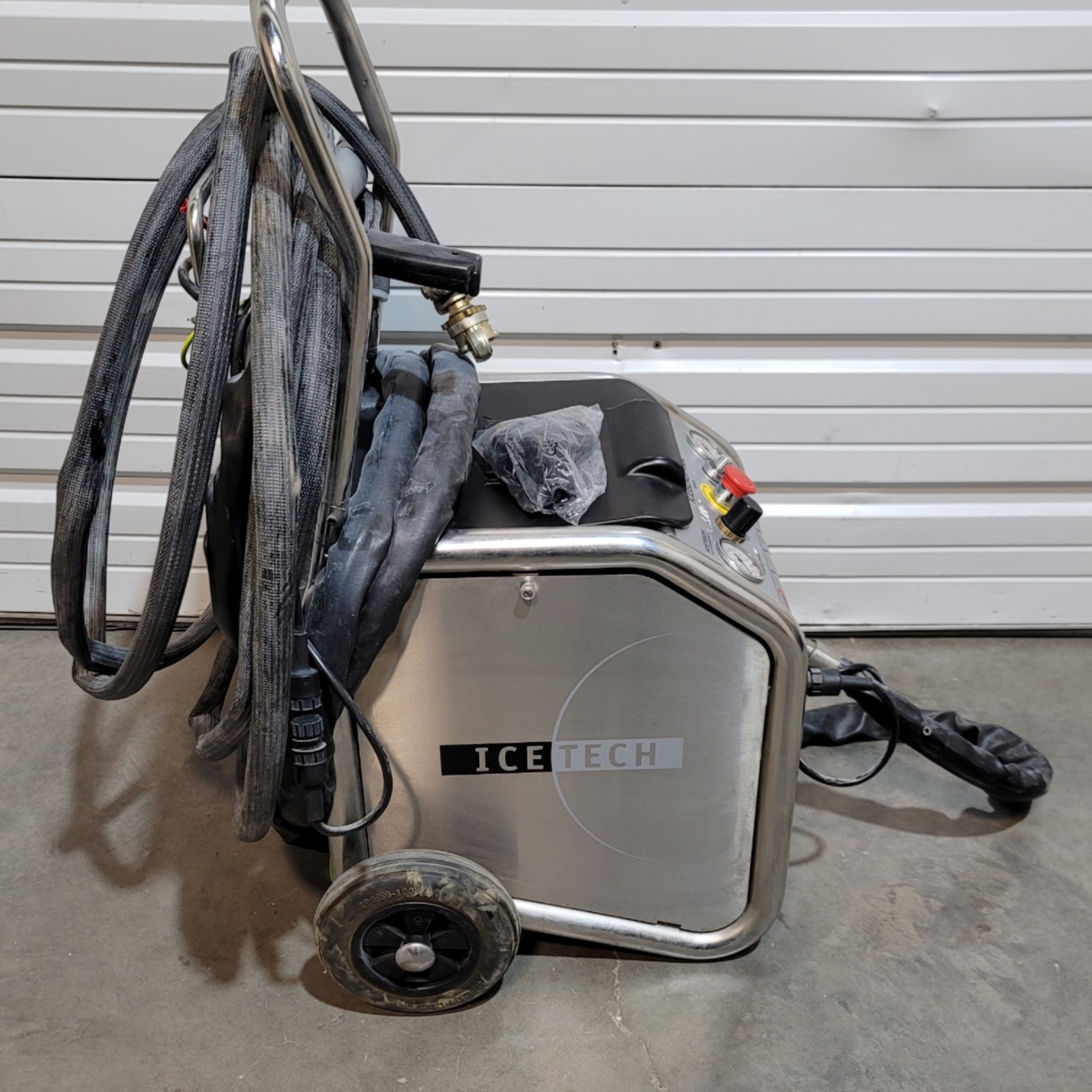 ICETECH ICEBLAST KG6 Dry Ice Blasting Machine With Accessory Kit 13lbs Capacity