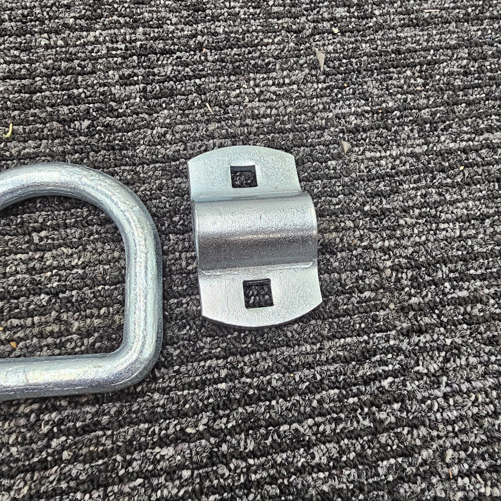 (QTY 2) Buyers B38ZWPKGD 1/2″ Forged D-Ring, 2-Hole Mounting Bracket Zinc Plated
