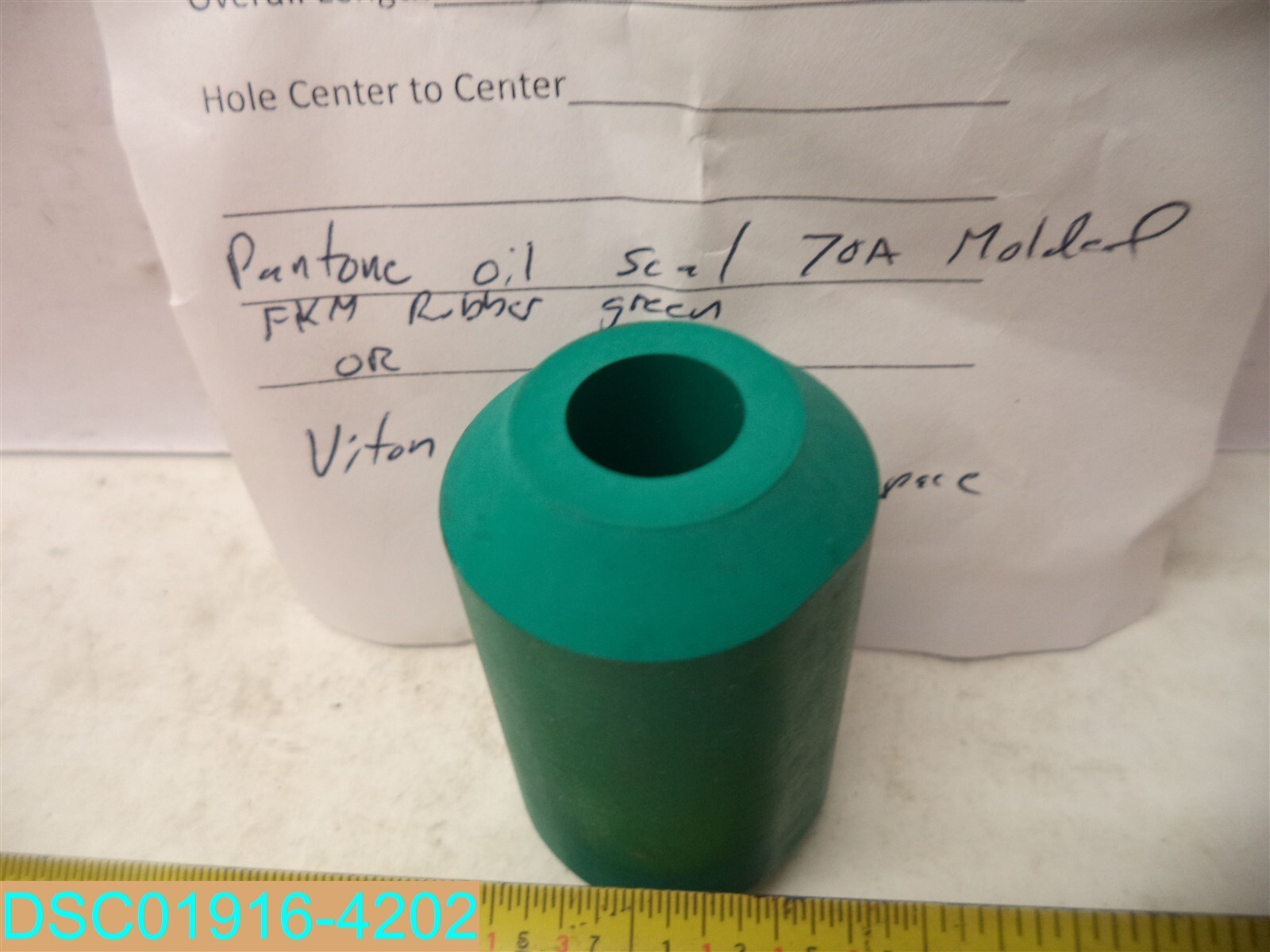 Qty = 8: Pantone Green Color Oil Seals 70A Molded FKM Rubber Collar