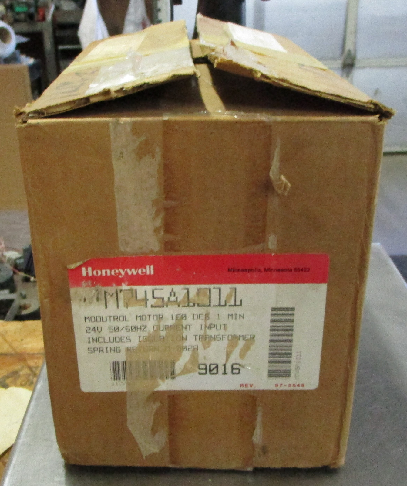 Honeywell Modutrol Motor M745A1011 24V 50/60Hz 28W 1.4Amp New Surplus H5