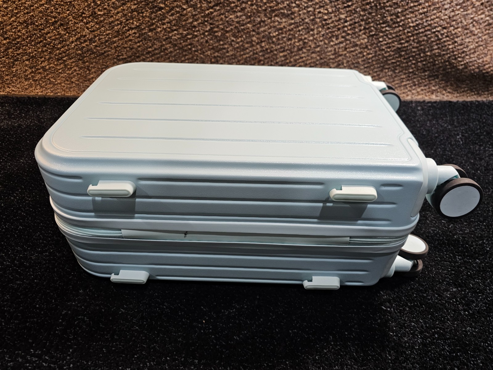 18″ Carry On Luggage & 10.5″ Cosmetic Case 360-Degree Rotation, Lightweight Blue