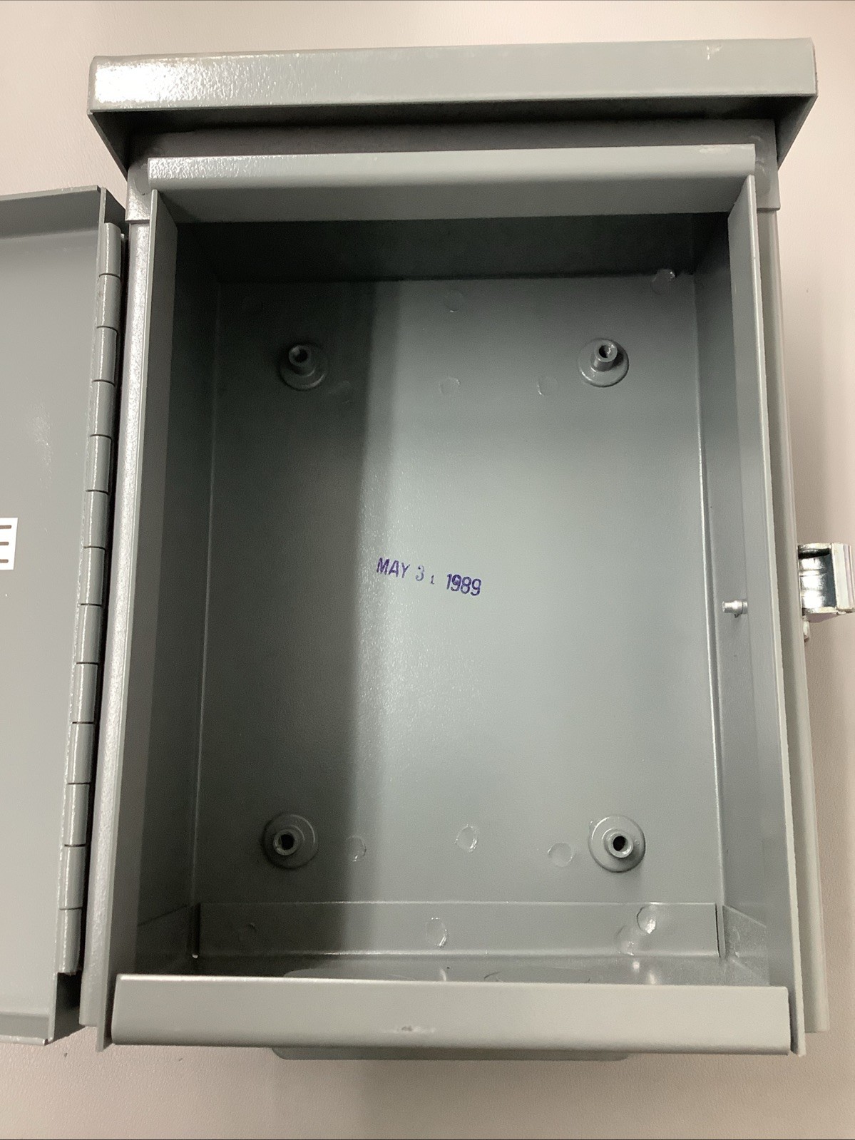 Superior Technologies 3A913 Type 3R Enclosure w/ 2W821 Back Plate (r91)