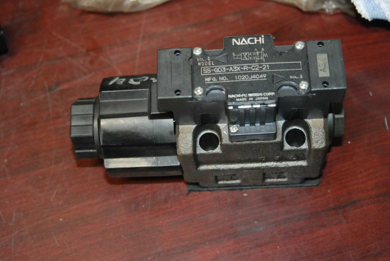 Nachi SS-G03-A3X-R-C2-21, 200/220V Solenoid Control Valve, New no Box