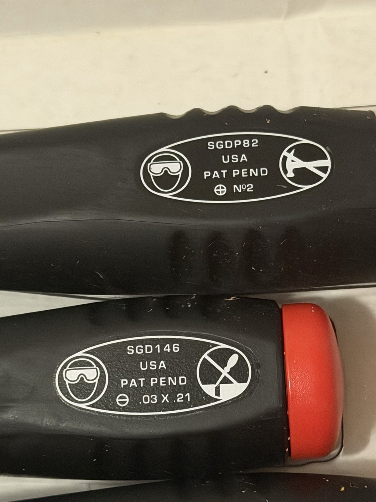 SNAP ON TOOLS SGDXL80B R 8pc Red Soft Grip Cabinet Type Screwdriver Extra Long +