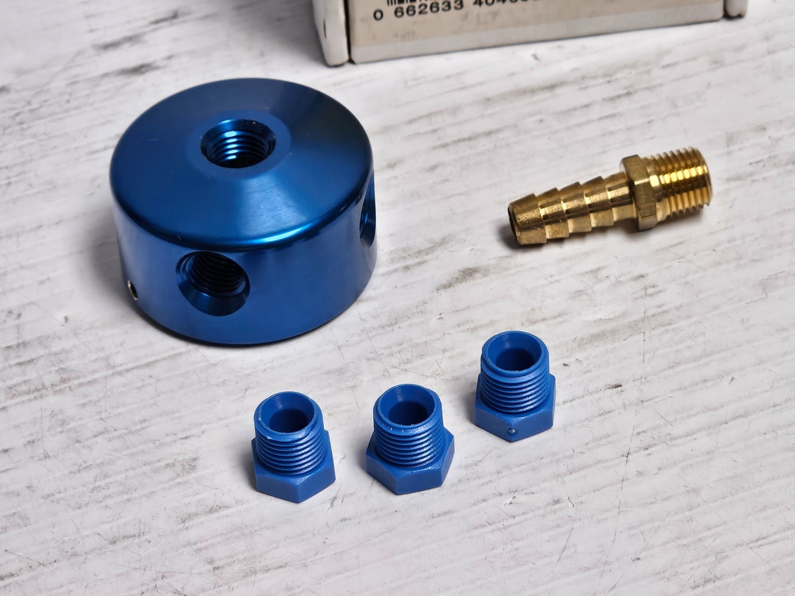Loc-Line 40400 Magnetic Base Manifold Kit New