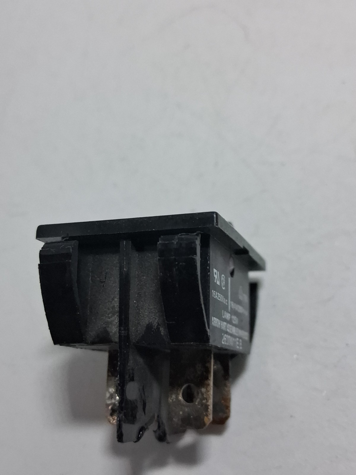 ARROW HART 2600W11E ROCKER SWITCH ILLUMINATED 16A 125VAC