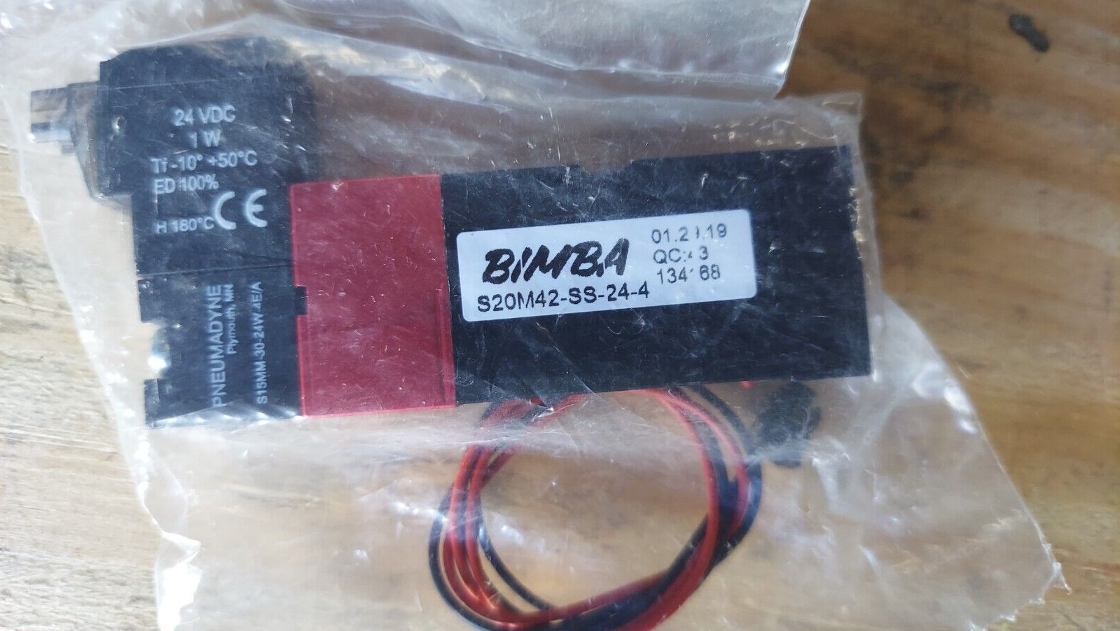 New Bimba Pneumadyne S20M42-SS-24-4 Valve