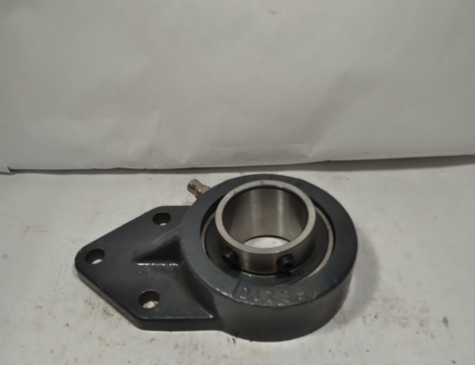 1 NEW PEER UC210-32 BEARING F8210 3 BOLT HOLDER NNB ***MAKE OFFER***