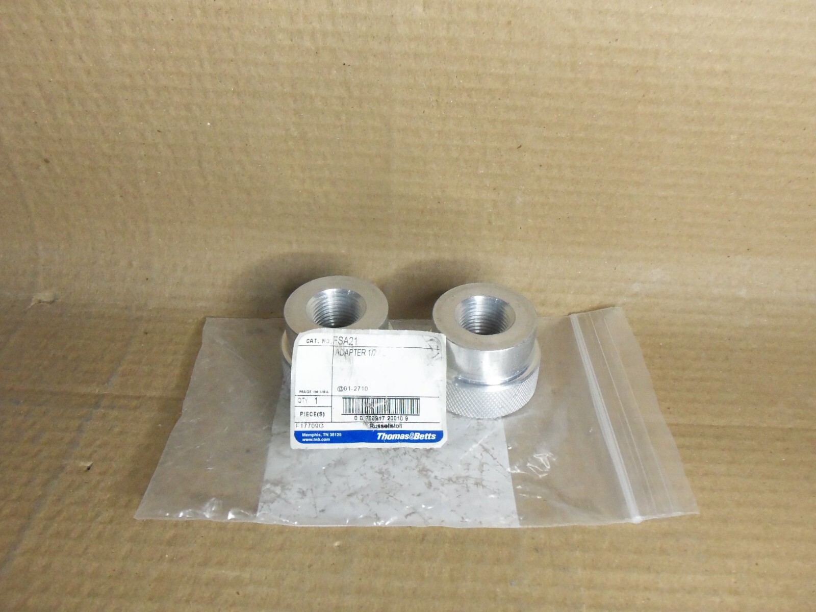 NEW LOT OF 2 THOMAS & BETTS FSA21 CONDUIT PLUG ADAPTER 1/2 AL