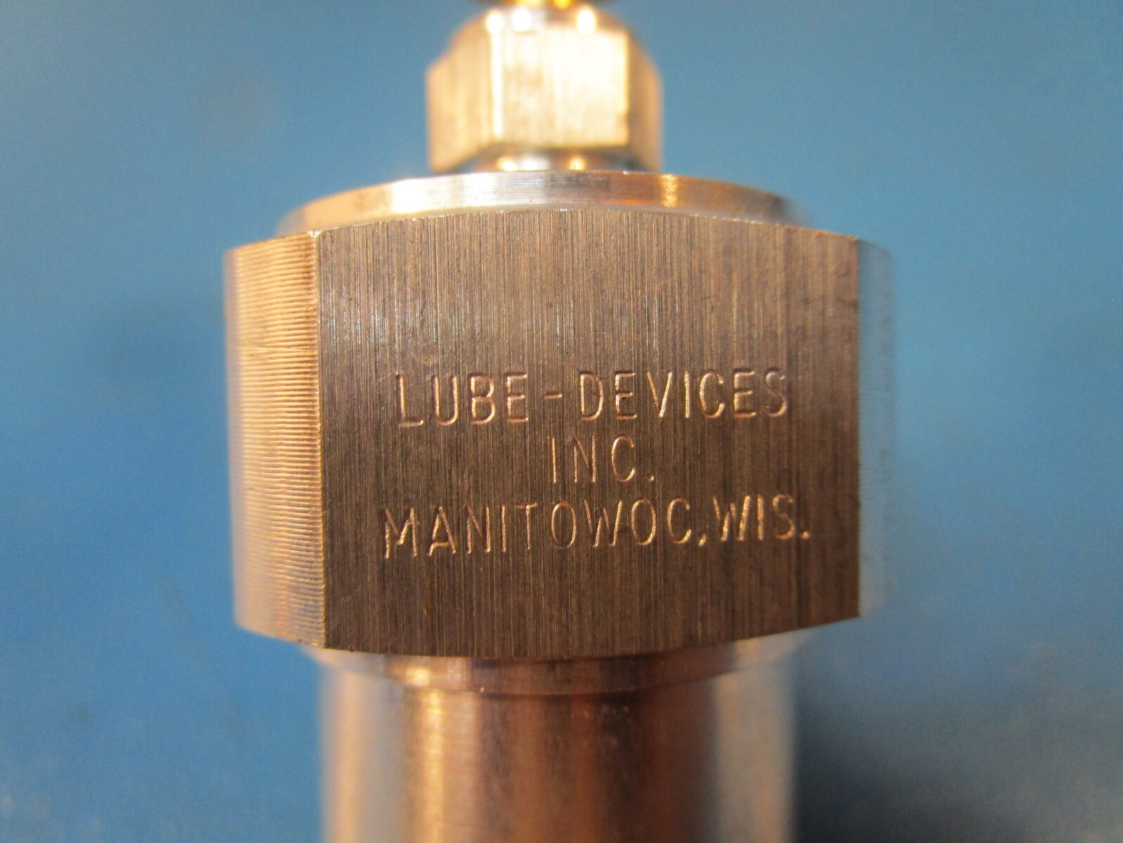 LDI SV101, Multi-Point Spray Valve, Air-Operated, Flat Pattern Flow, Aluminum