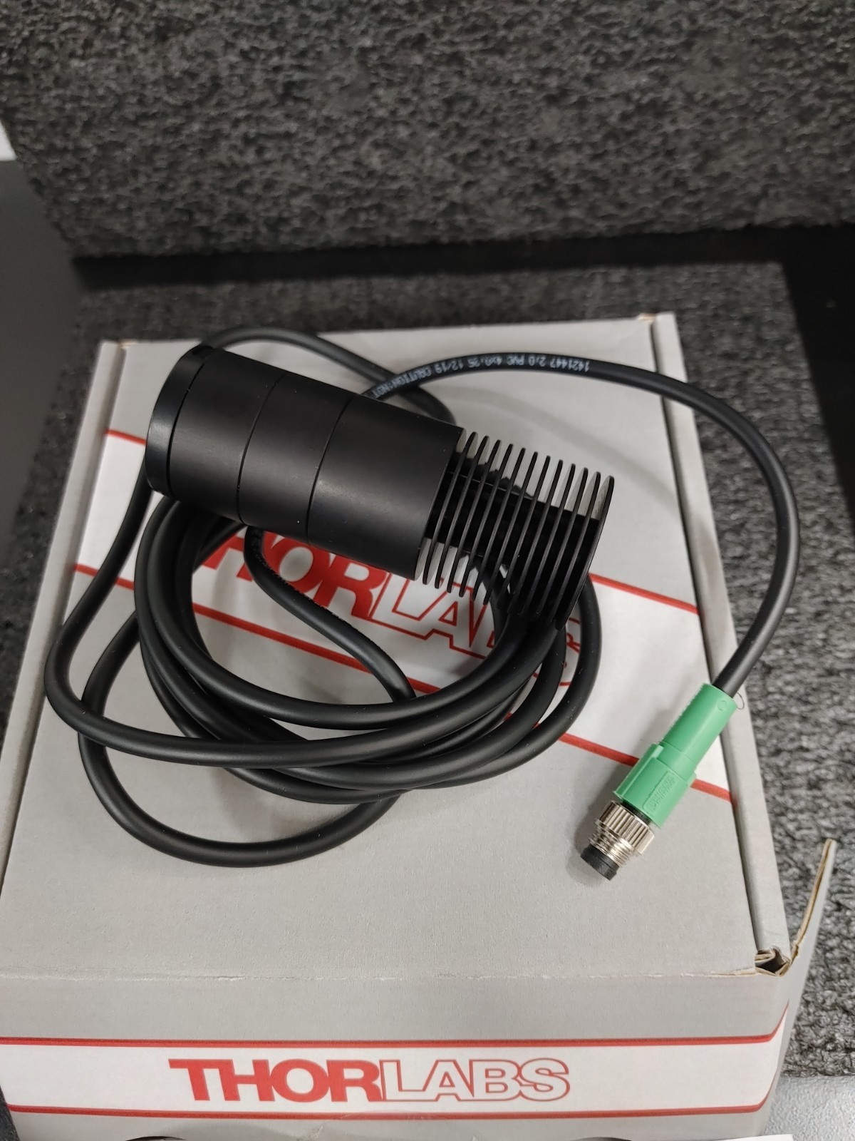 THORLABS M810L3 810 nm 325 mW 500 mA Mounted LED with Lens Tube