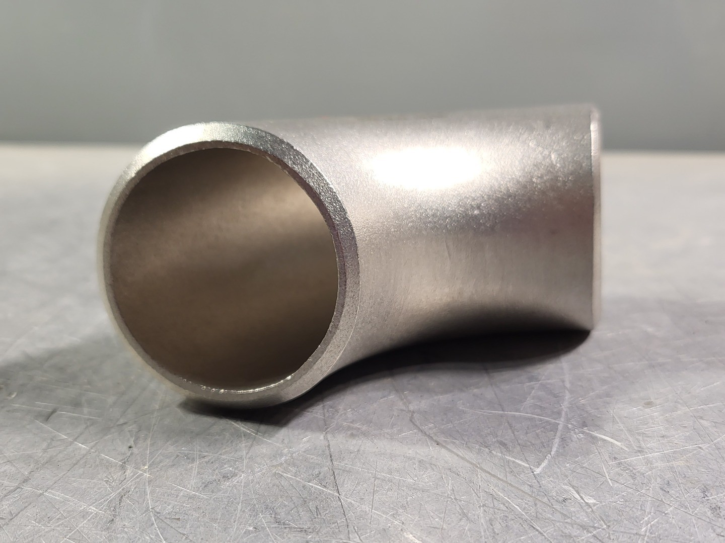 SURPLUS NEW TOPPER 2″ 90 Deg Buttweld Elbow SCH STD WP304/304L A/SA403 B16.9