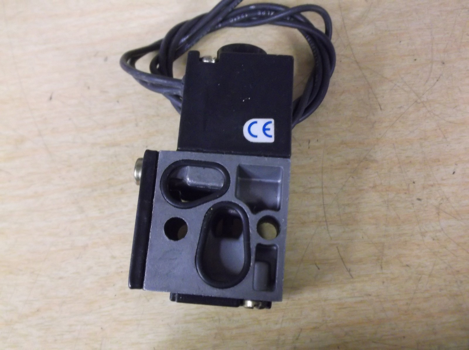 NEW MAC 613B-11-112BA Valve Assembly *FREE SHIPPING*