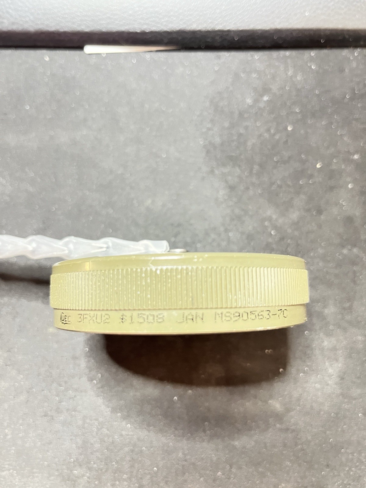 UEC MS90563-7C Dust Cap Connector Accessories Receptacle Protectiv