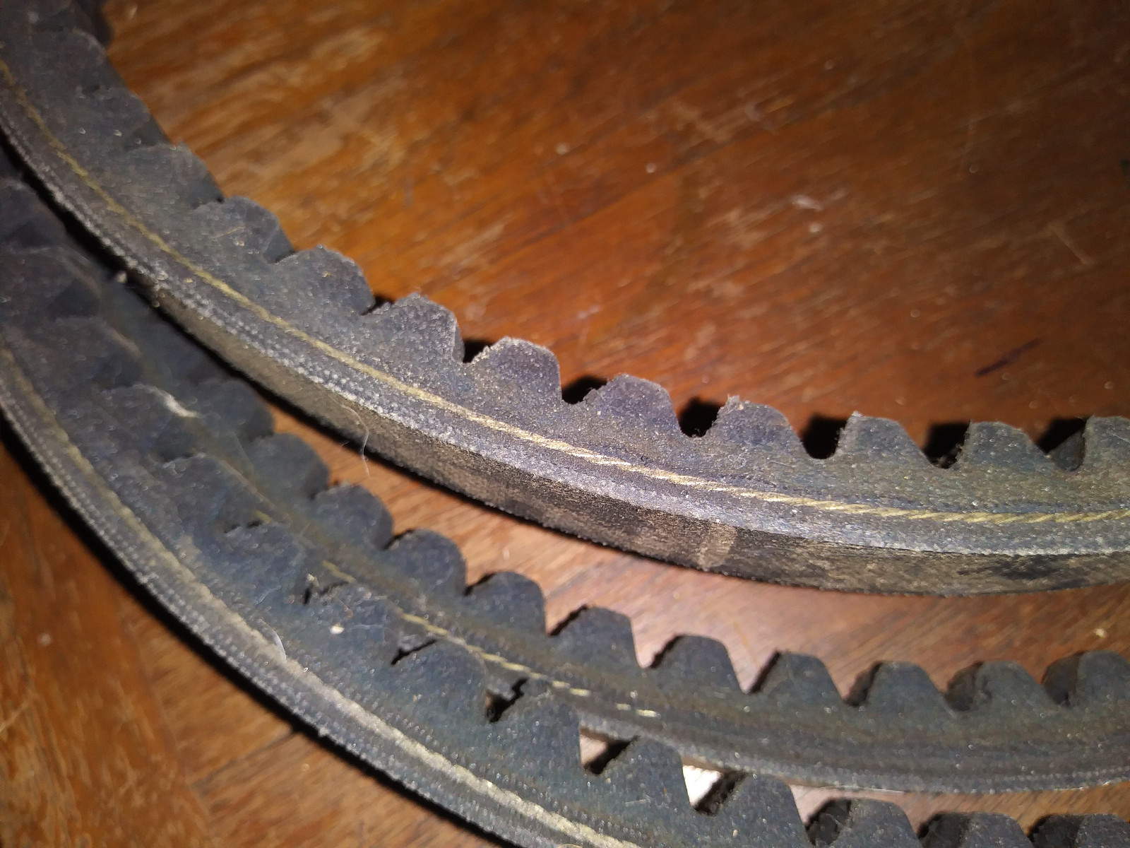 New Goodyear Hy-T Wedge V-Belt 5VX1060