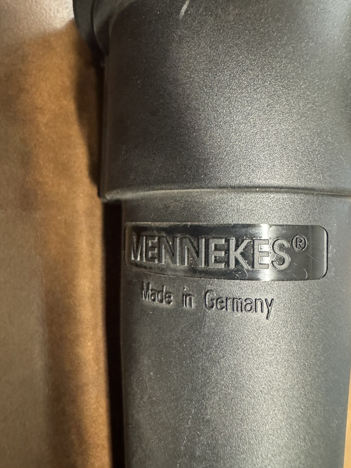 CARRIER 22-60388-07 MENNEKES 32A-7h/480-500V3P+ TYPE 527 FEMALE POWER PLUG