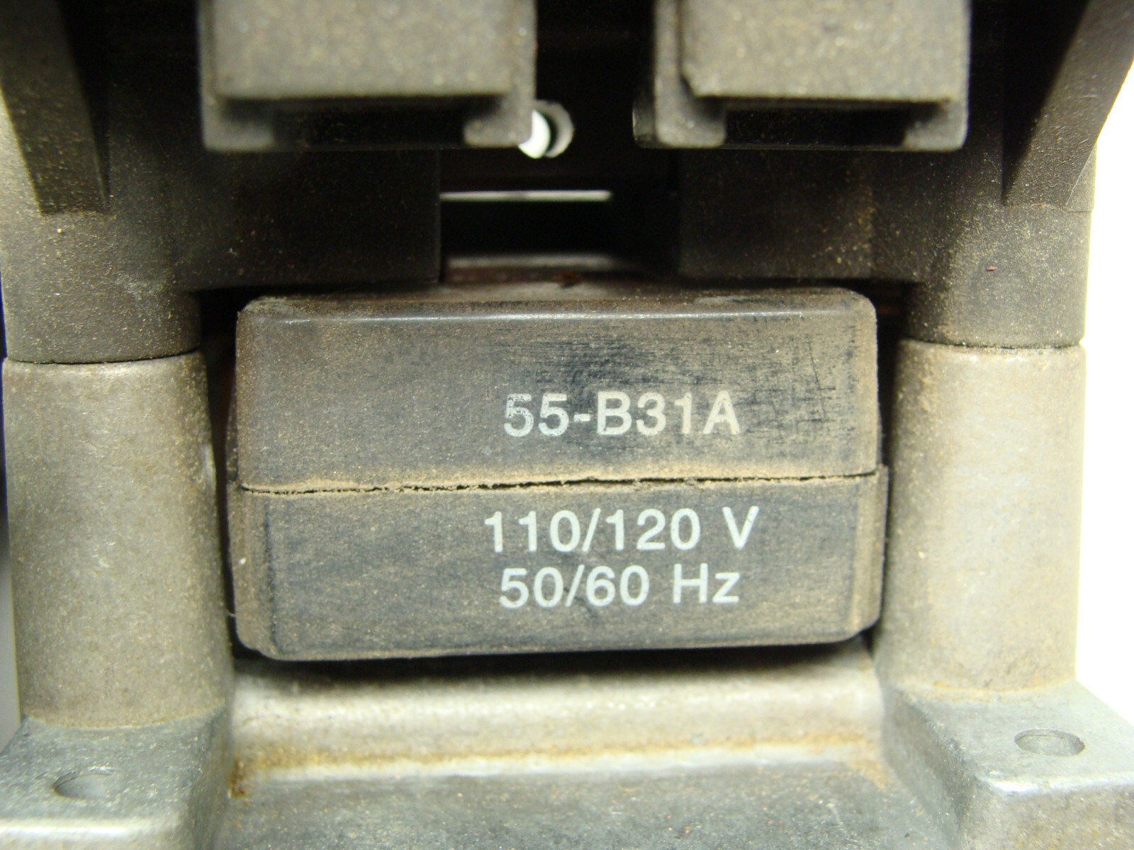 LOT OF 2 GE CONTACTORS WITH 55-B31A COIL 110/120V