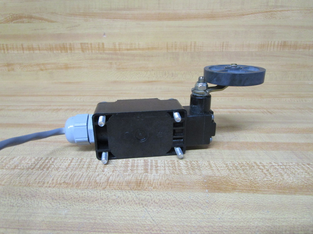 Telemecanique XCK-S Limit Switch Assy. XCKS W/ZCK-Y39 Lever