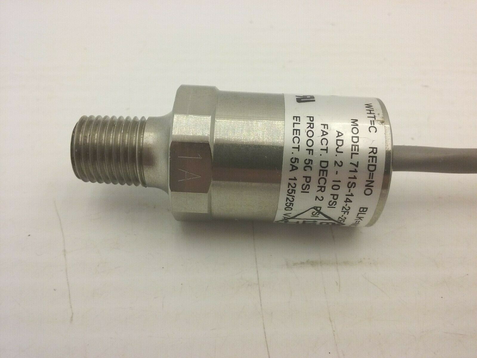 BARKSDALE 711S-14-2F-2F-W72 PRESSURE TRANDUCER ADJ 2-10PSI 5A 125/250 VAC