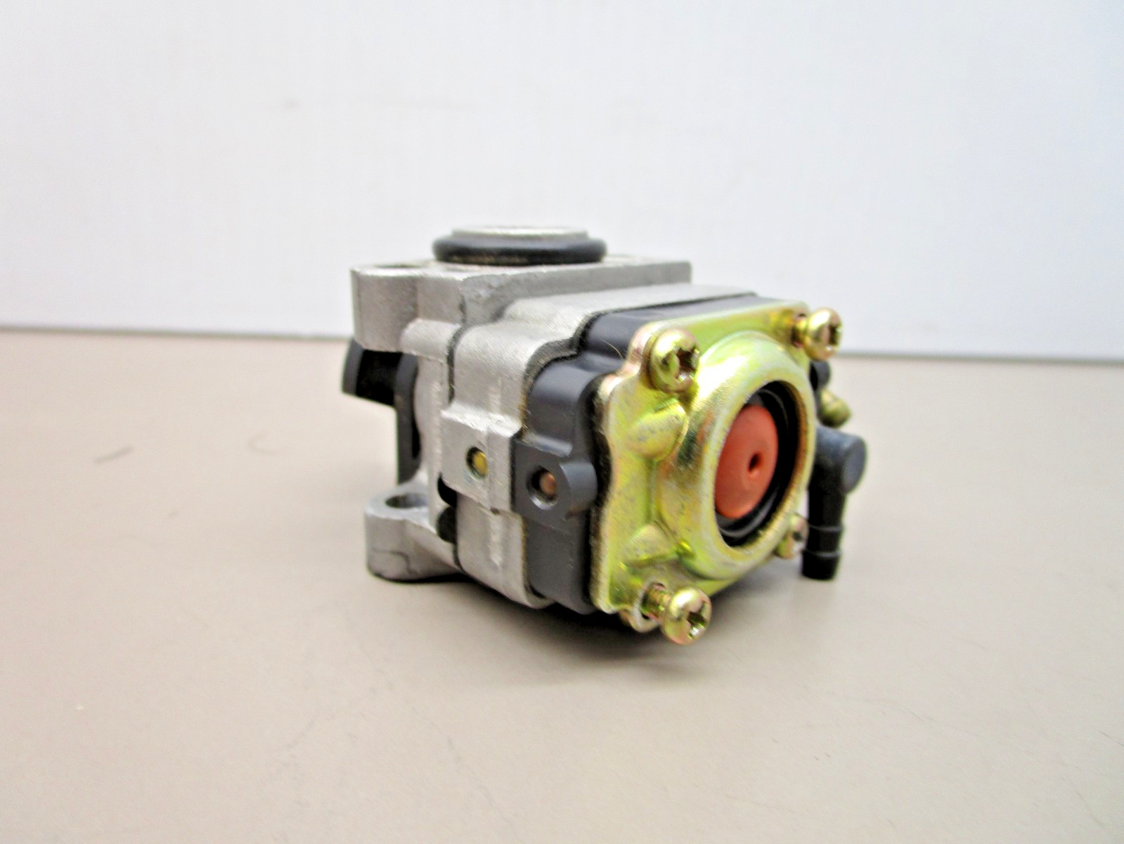 Honda GX31 Engine Carburetor Assembly Walbro WYL 127 16100-ZM5-809