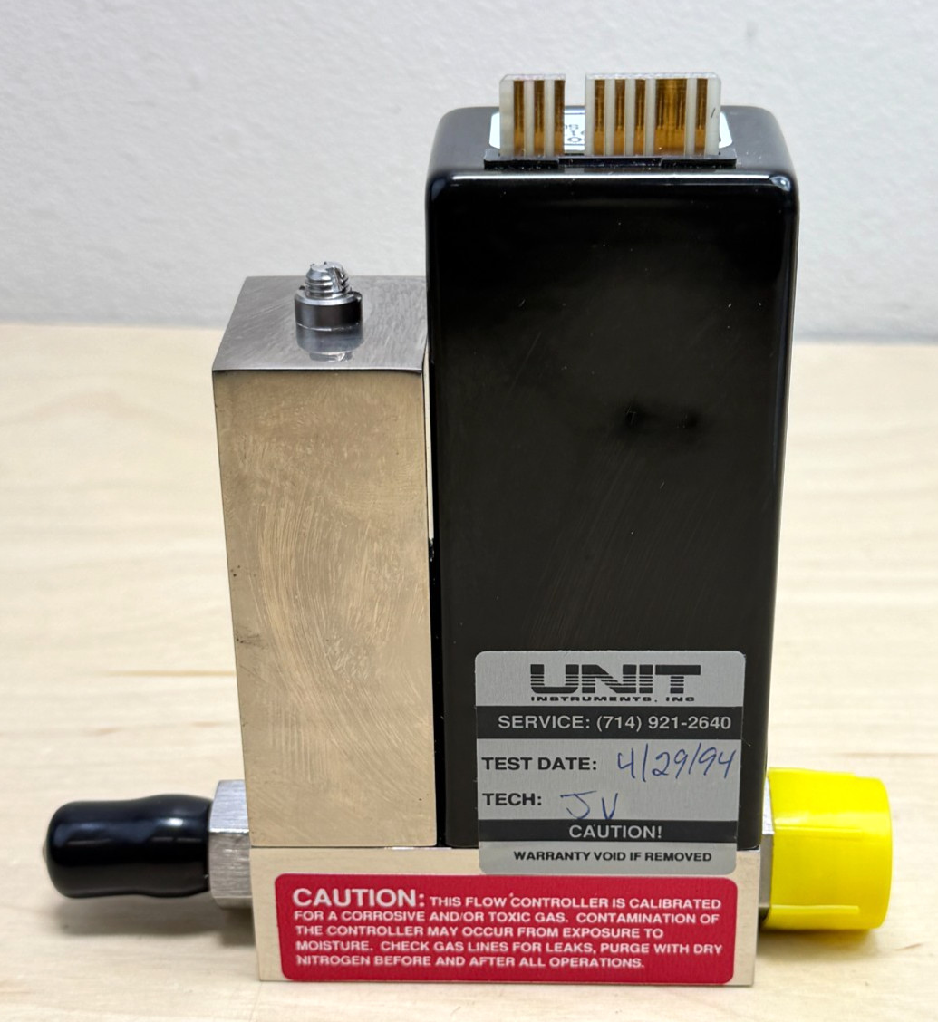 Unit Instruments UPC-1100 Mass Flow Controller, 200 SCCM