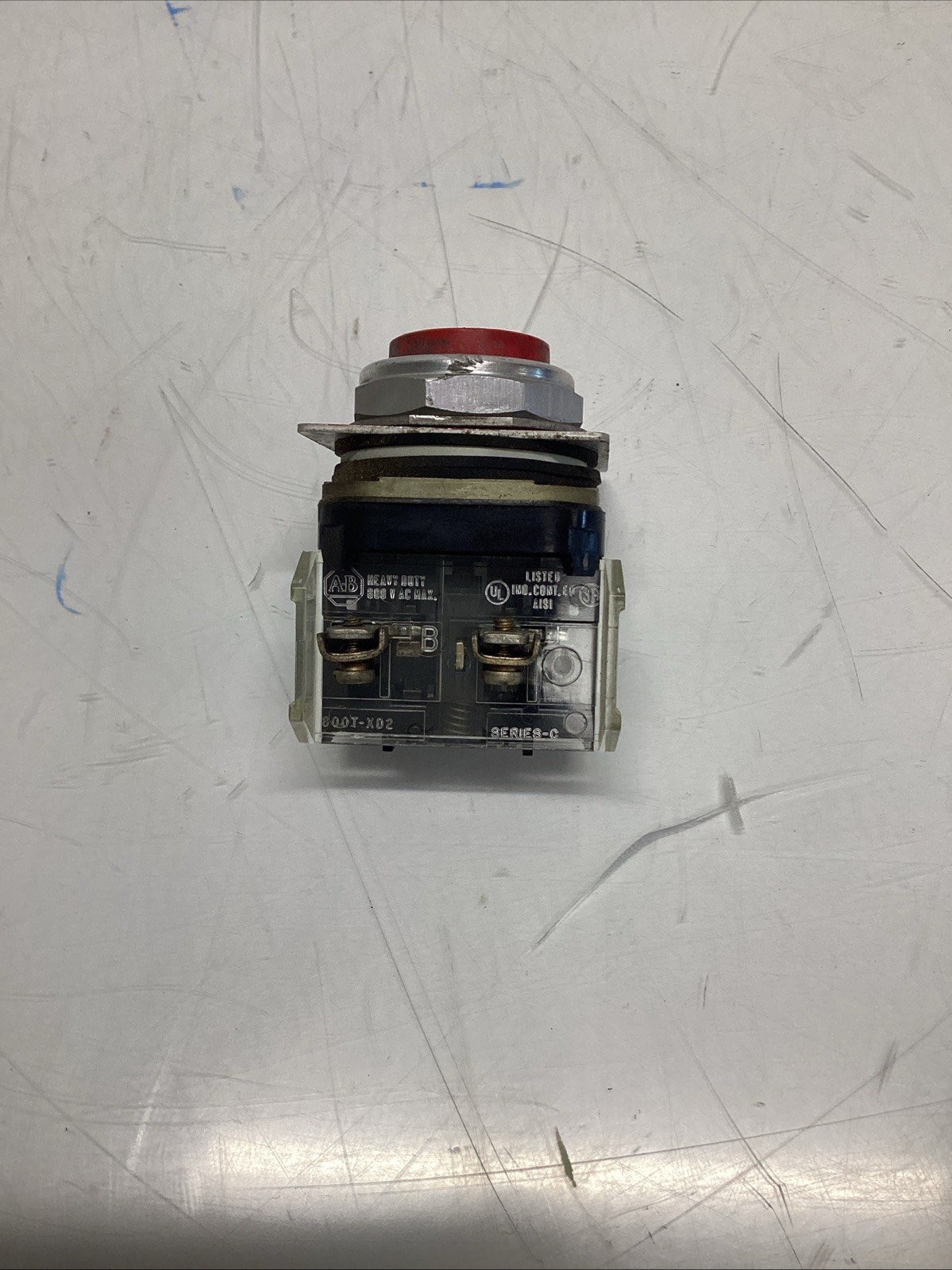Allen Bradley 800T-B, Series T, NEMA 4,13 Red Push Button Q-608