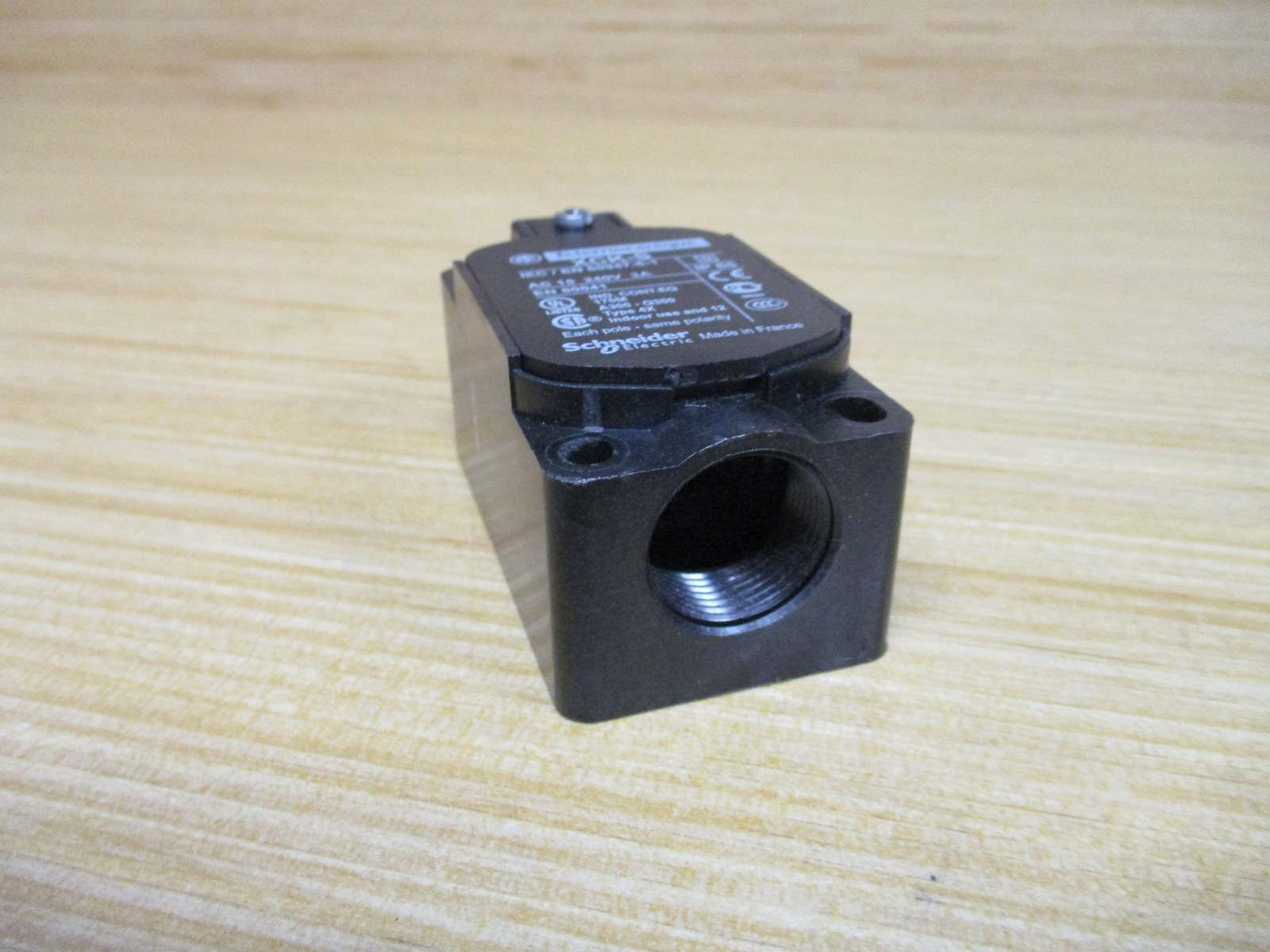 Telemecanique XCK-S Limit Switch Assy. XCKS Body Only
