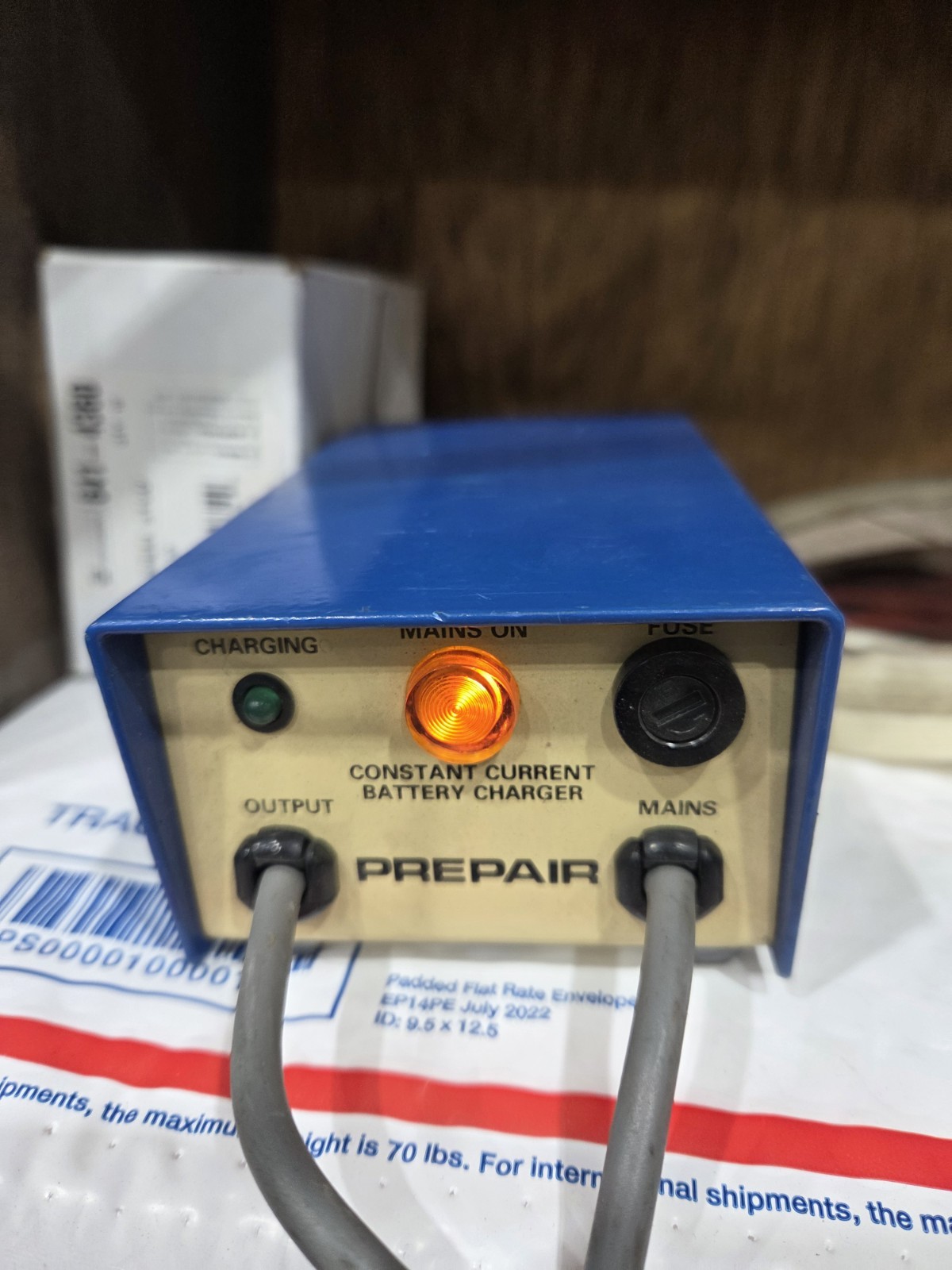 Prepair Oxford 2631 Battery Charger Input: 110V 240V Output 24V 200mA