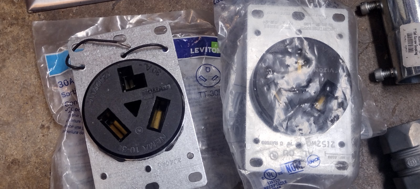 Leviton OD38N B120A Plug 10-50 50A 125/250V 1″ couplings bundle EMT electrical