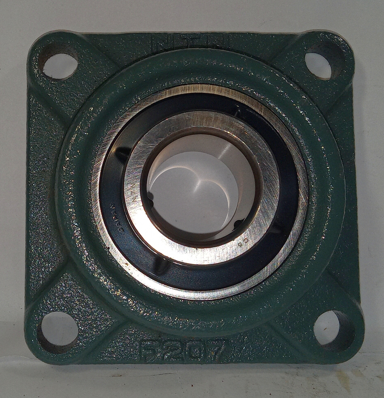 1 NEW NTN UCF207-104 4 BOLT FLANGE MOUNT PILLOW BLOCK BEARING NNB **MAKE OFFER**