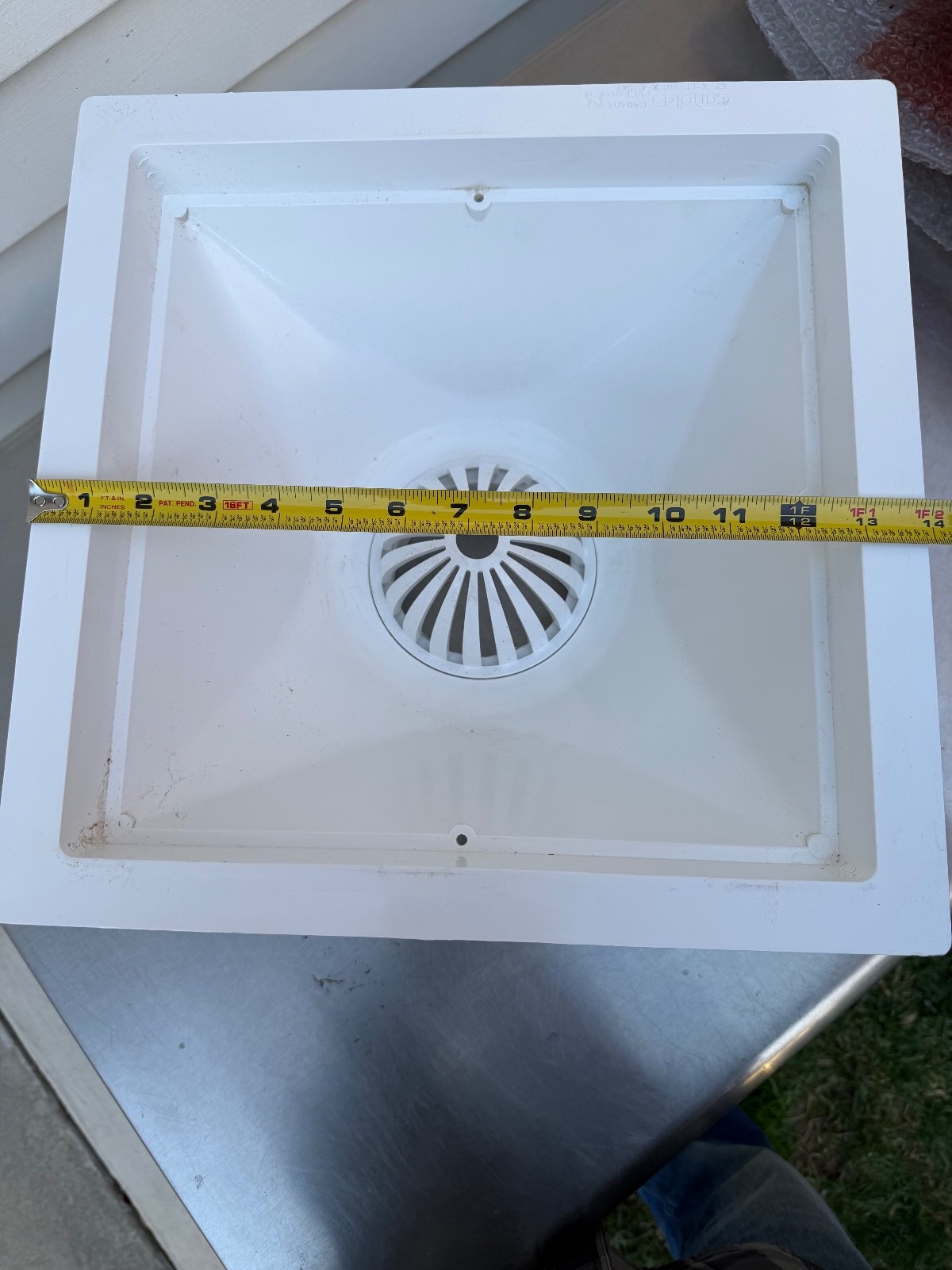 Canplas PVC1 4712-1 12″ X 12″ X 6″ X 4″ PVC Floor Sink Heavy Duty Canada
