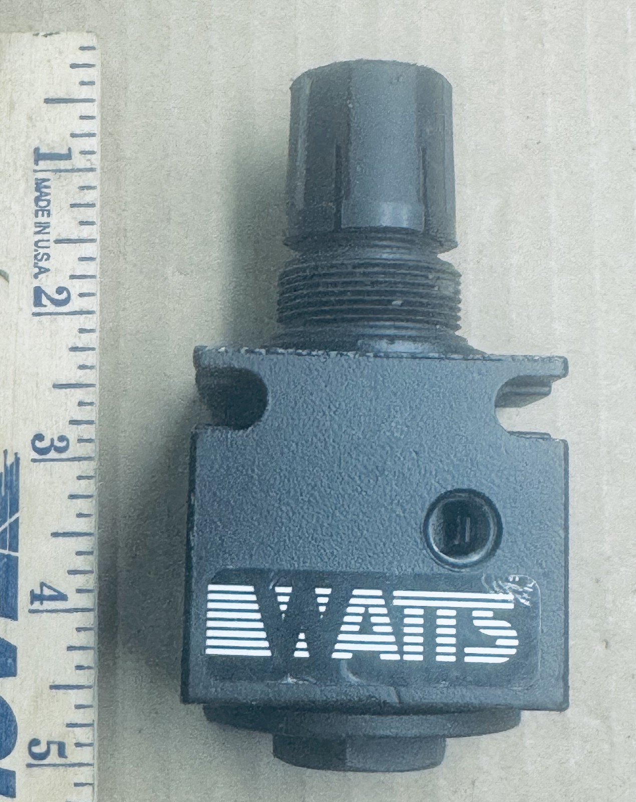 Parker Watts R75-04C 1/2” NPT Air Pressure Regulator 300 PSI Pneumatic Valve