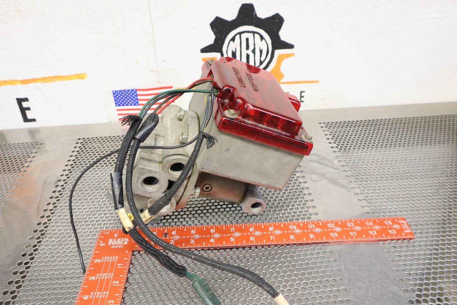 BF Goodrich 1819-11 Skid Control 1800-7 BM033786 Part # 1722 1719-5 1722-17 Used