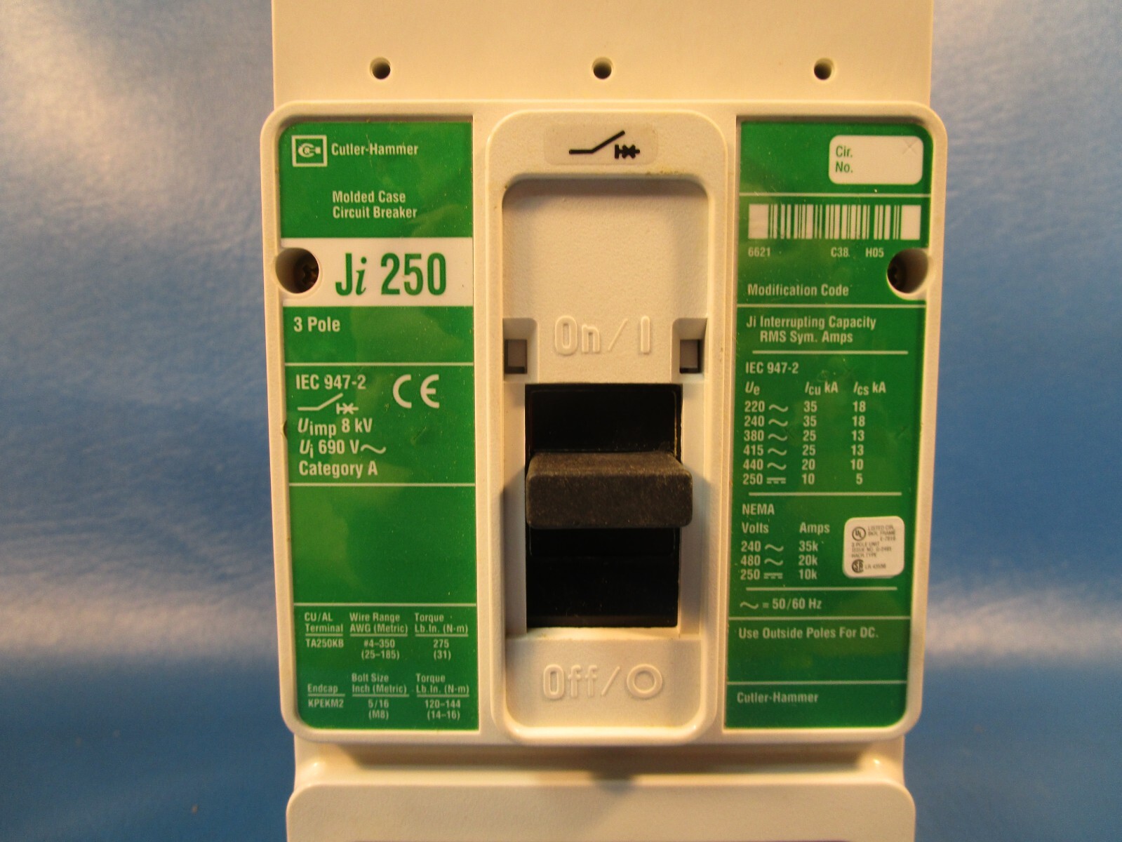 Cutler Hammer JI3250L, Industrial Circuit Breaker, 3 Pole, 250 A, 600 VAC Eaton
