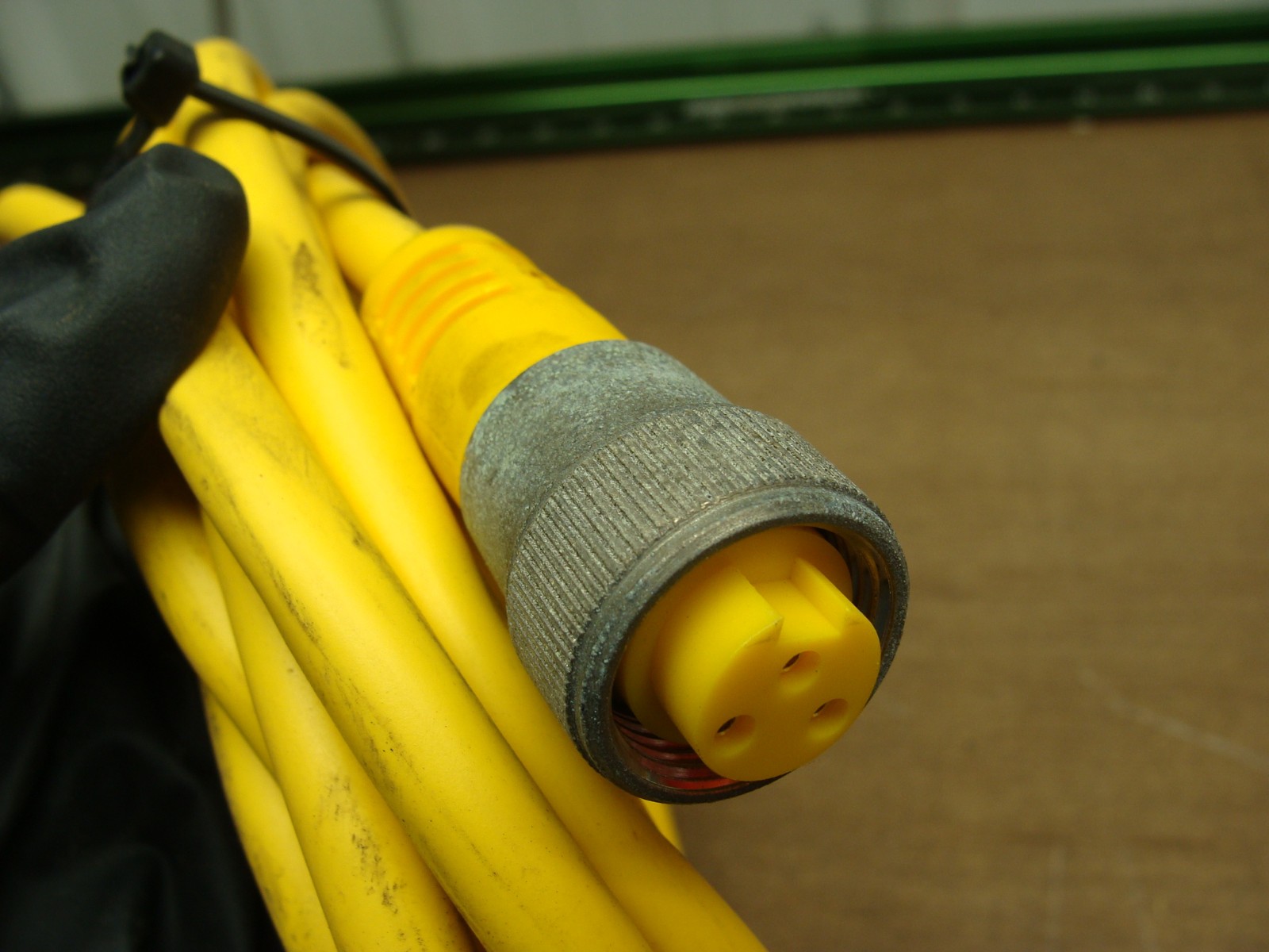 TURCK INDUSTRIAL CONNECTOR CABLE P-07-KA090007-1-MSHR 16AWG 600V 16FT