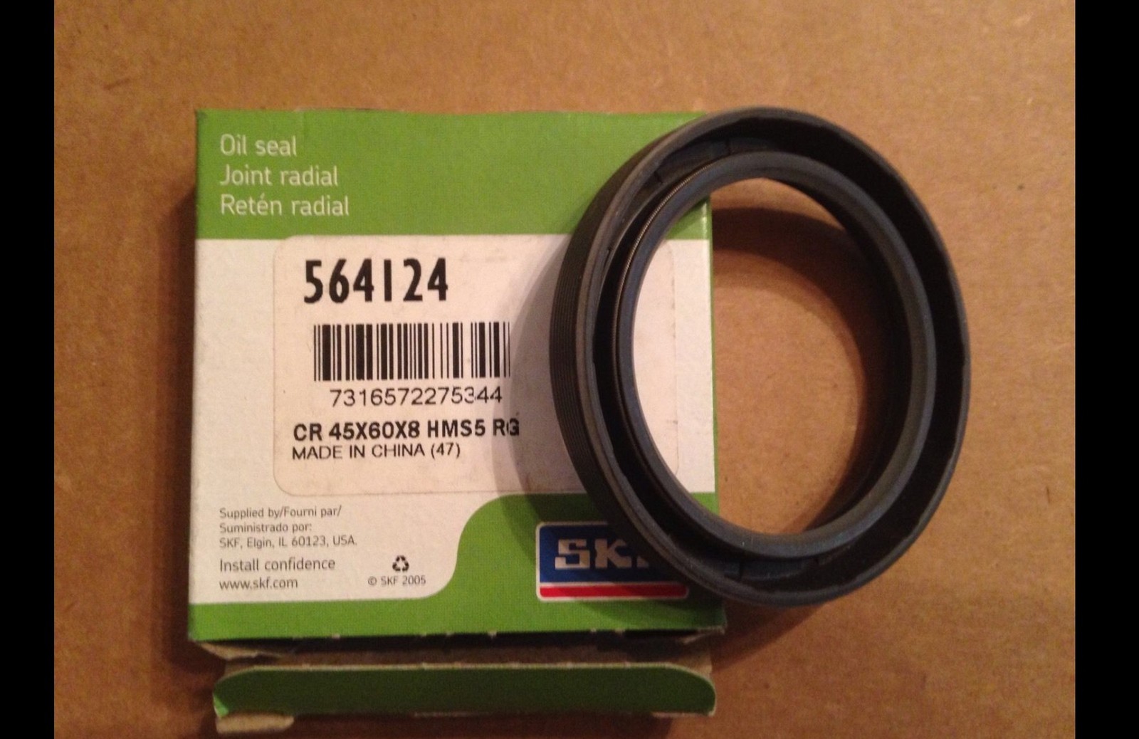 CR45X60X8HMS5RG SKF CR Axle Repair / Seal 564124 (lot of 3)