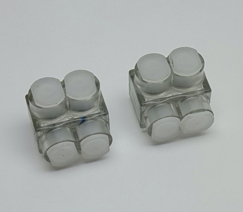 LOT OF 2, BURNDY BIT2/0 AL9CU INSULATED MULTI TAP CONNECTOR #14AWG-2/0STR, SVC