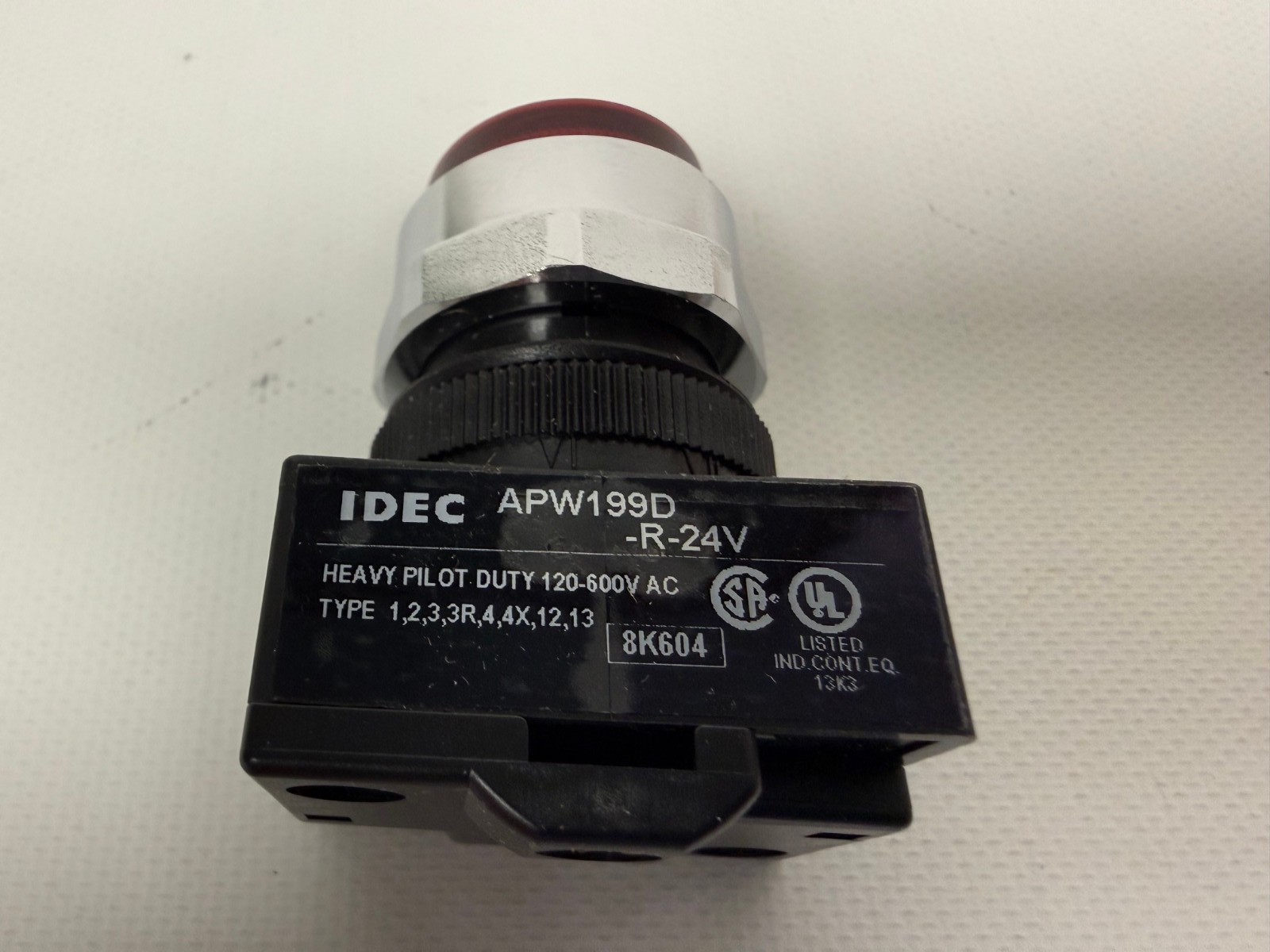 IDEC APW199D-R-24V CONTROL UNIT PILOT LIGHT RED NEW
