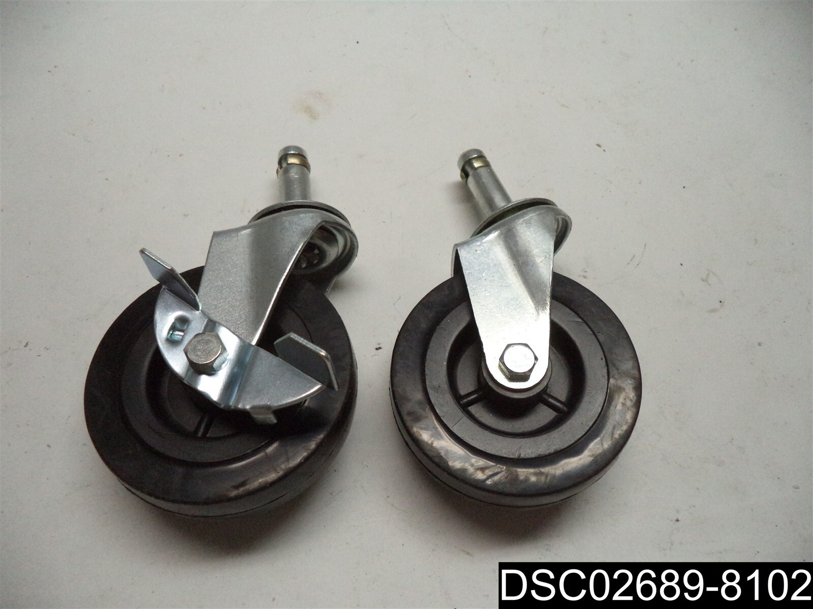 Qty= 2: SWIVEL CASTERS w/RUBBER WHEELS 2-3/4″ X 3/4″ , Stem 1-1/4″ X 3/8″